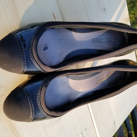 Black Heels - Picture 2 of 4